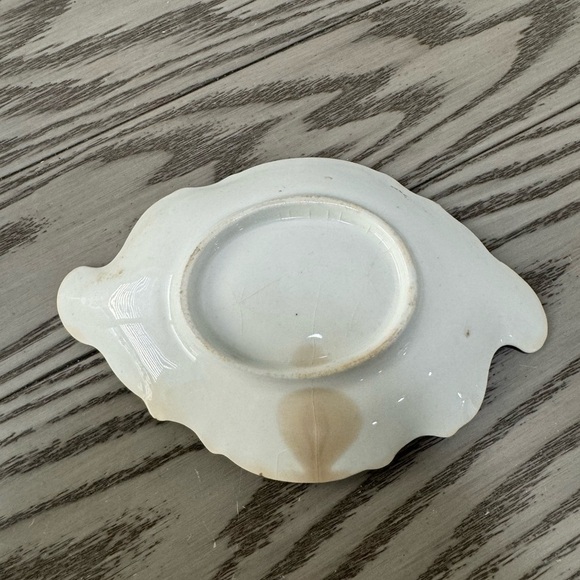 Antique Porcelain Limoges White Scalloped Dish - Picture 6 of 6